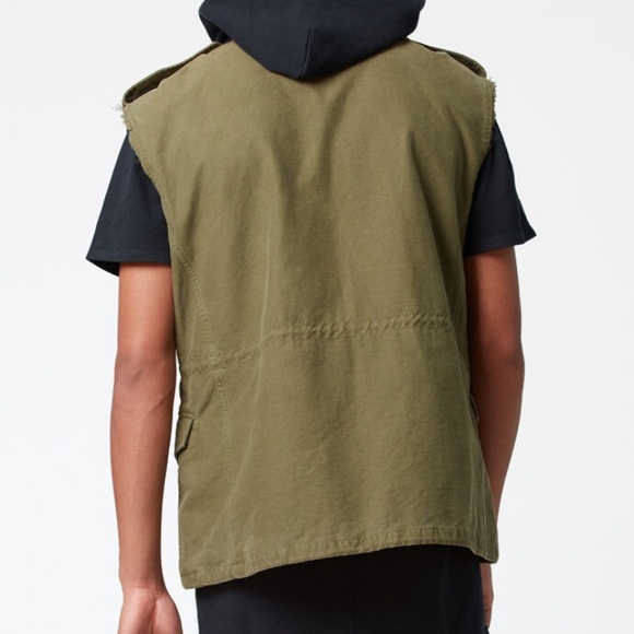 Fear of God cutoff vest. - Picture 2 of 4